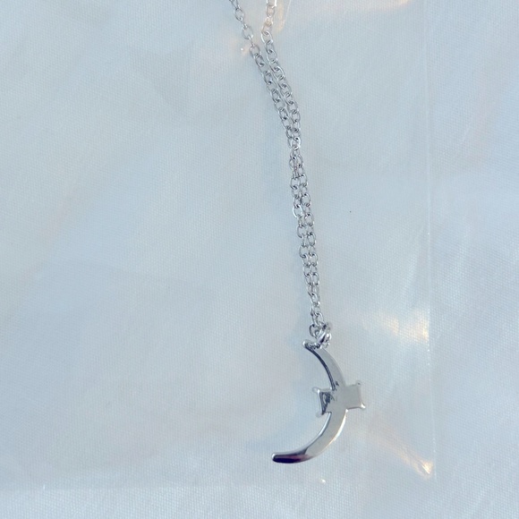 NWT Francesca’s Collection Fallon Layered Moon Pendant Necklace - Picture 8 of 8